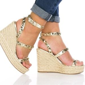 Steve Madden Sessions Tan Wedges Platform Heels Sandals